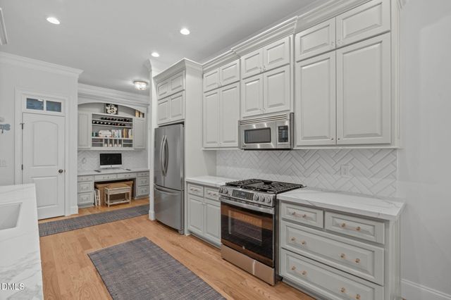 200 Middle Creek Park Avenue, Apex, NC 27539