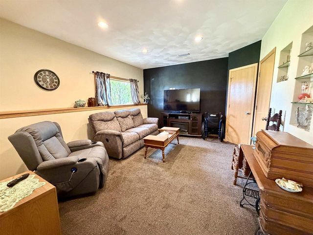 1128 Crestline Drive, Milton, WI 53563