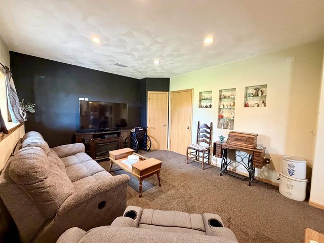 1128 Crestline Drive, Milton, WI 53563