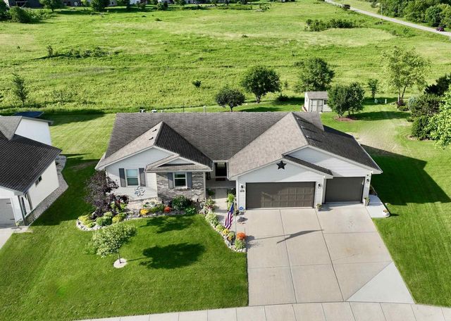1128 Crestline Drive, Milton, WI 53563