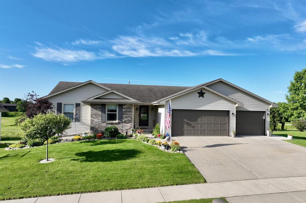 1128 Crestline Drive, Milton, WI 53563