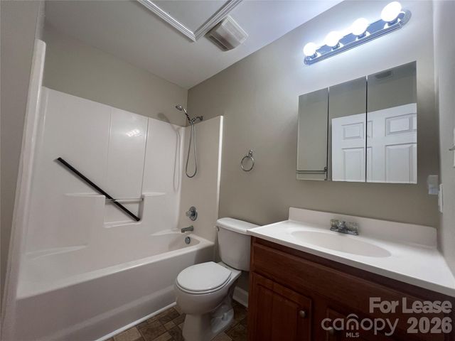 2004 Grandhaven Drive B, Mount Holly, NC 28120