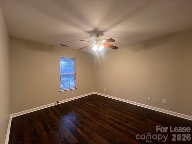 2004 Grandhaven Drive B, Mount Holly, NC 28120