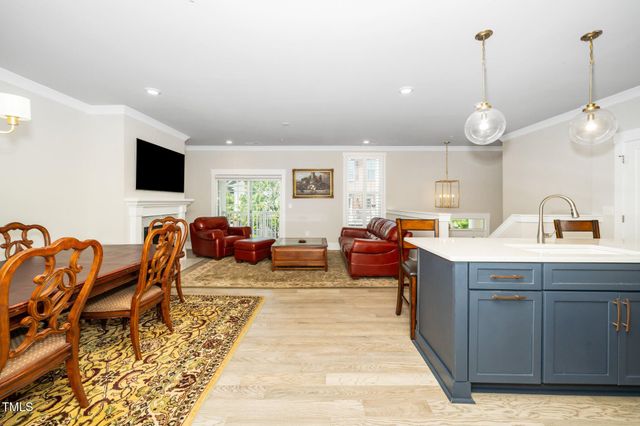 10530 Sablewood Drive 112, Raleigh, NC 27617