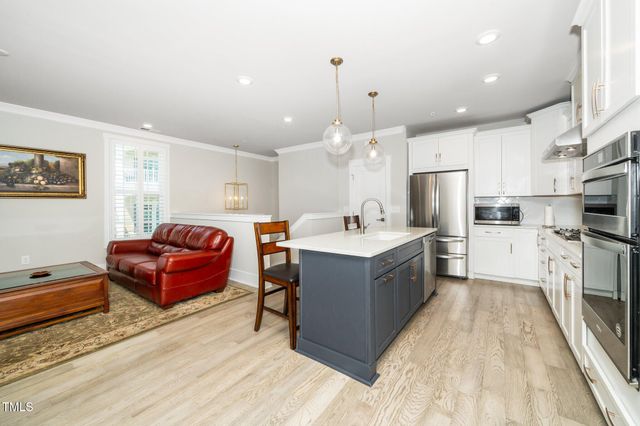 10530 Sablewood Drive 112, Raleigh, NC 27617