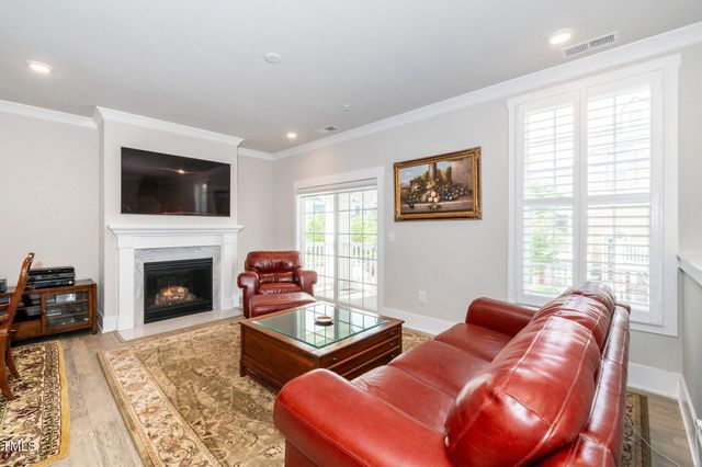 10530 Sablewood Drive 112, Raleigh, NC 27617