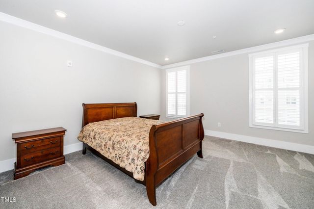 10530 Sablewood Drive 112, Raleigh, NC 27617