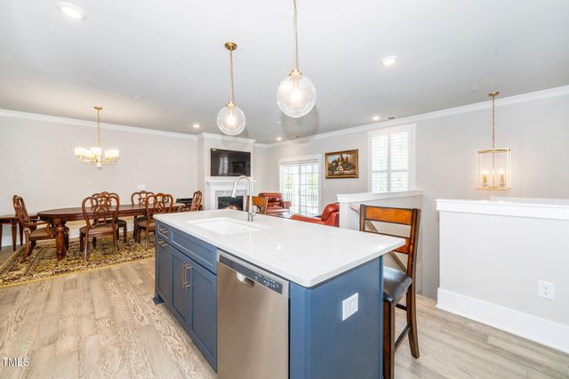 10530 Sablewood Drive 112, Raleigh, NC 27617