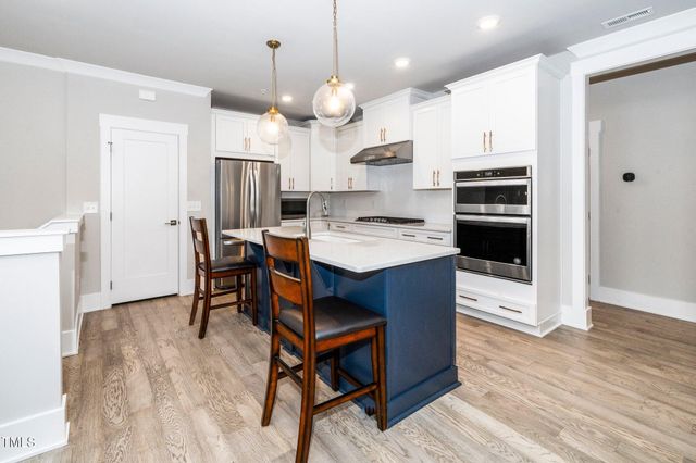 10530 Sablewood Drive 112, Raleigh, NC 27617