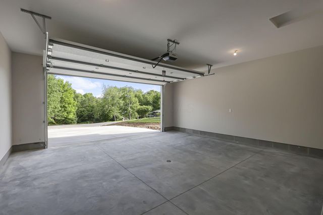 99 Rome Beauty Court, Howard, OH 43028