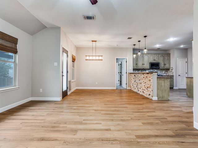 1070 Shepard Lane, Lavon, TX 75166