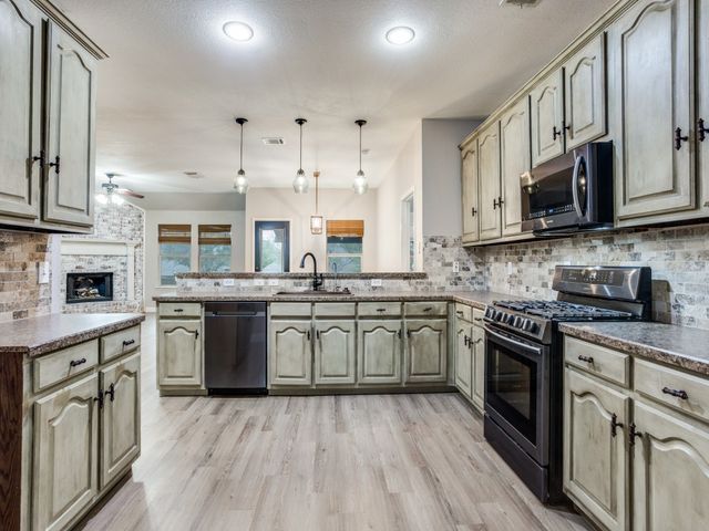 1070 Shepard Lane, Lavon, TX 75166