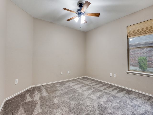 1070 Shepard Lane, Lavon, TX 75166