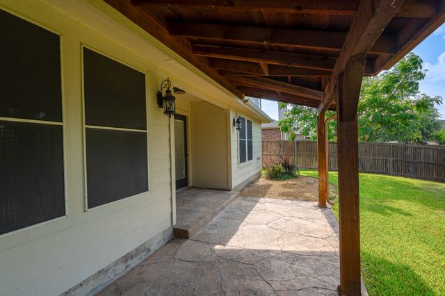 1070 Shepard Lane, Lavon, TX 75166