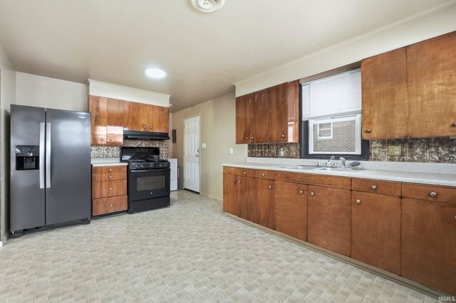 4722 Hanna Street, Fort Wayne, IN 46806