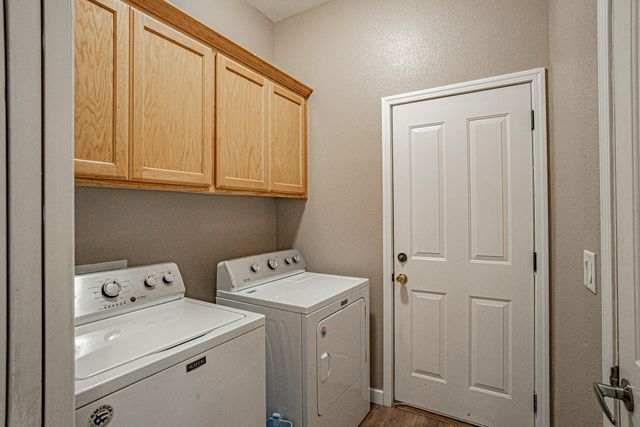 7411 Stonefield Drive, White City, OR 97503