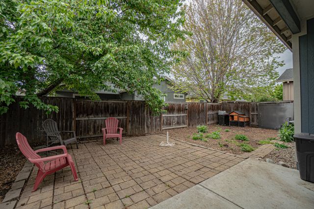 7411 Stonefield Drive, White City, OR 97503