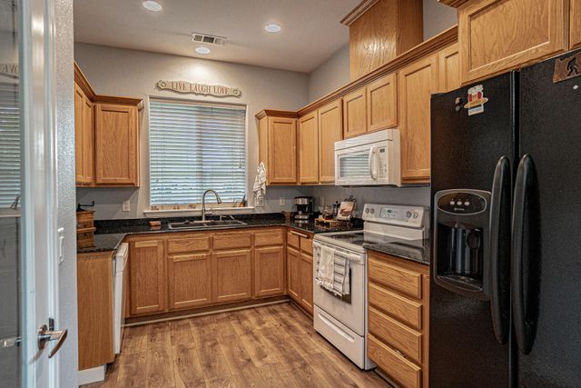 7411 Stonefield Drive, White City, OR 97503