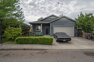 7411 Stonefield Drive, White City, OR 97503
