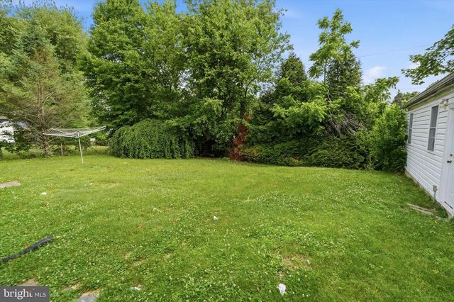 3773 BRIDGEWATER RD, Brookhaven, PA 19015