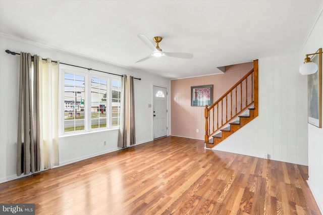 3773 BRIDGEWATER RD, Brookhaven, PA 19015