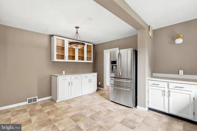 3773 BRIDGEWATER RD, Brookhaven, PA 19015