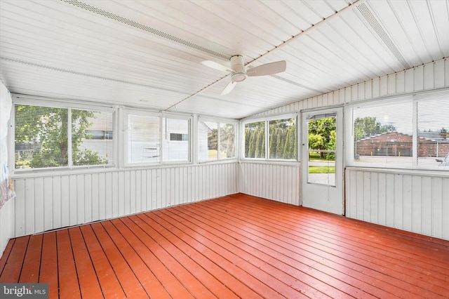 3773 BRIDGEWATER RD, Brookhaven, PA 19015