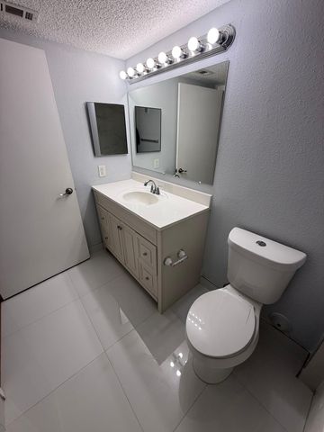 4045 W Mcnab Road 102, Pompano Beach, FL 33069