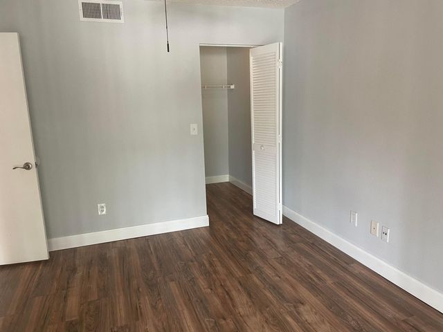 4045 W Mcnab Road 102, Pompano Beach, FL 33069