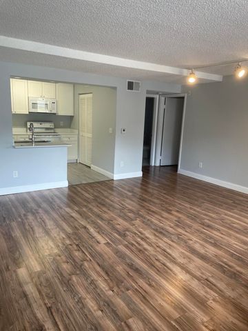 4045 W Mcnab Road 102, Pompano Beach, FL 33069