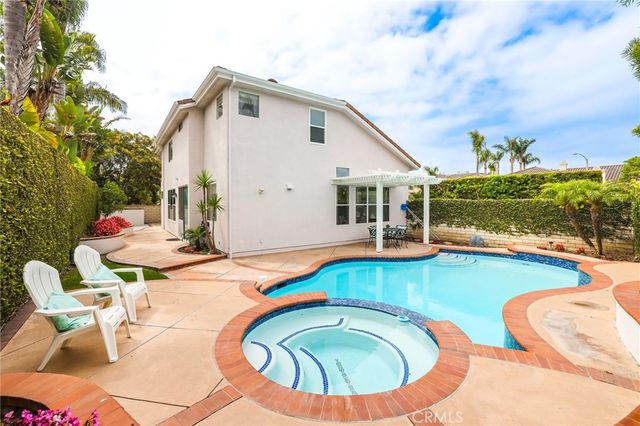 6885 Cambria Cove, Huntington Beach, CA 92648
