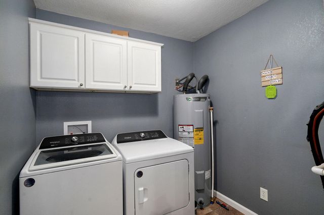 1422 W Commercial Street, Buffalo, MO 65622