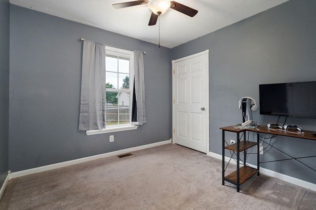 1422 W Commercial Street, Buffalo, MO 65622