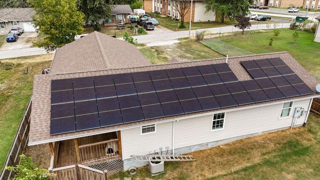 1422 W Commercial Street, Buffalo, MO 65622