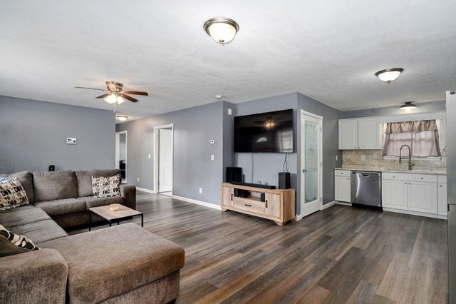 1422 W Commercial Street, Buffalo, MO 65622