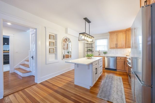 42 York St, Andover, MA 01810