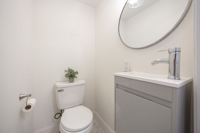 42 York St, Andover, MA 01810