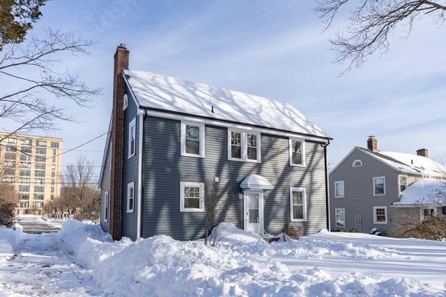 42 York St, Andover, MA 01810