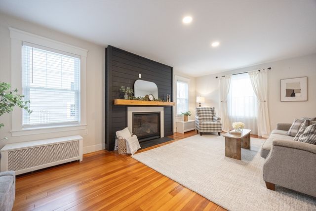 42 York St, Andover, MA 01810