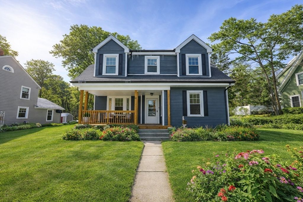 42 York St, Andover, MA 01810