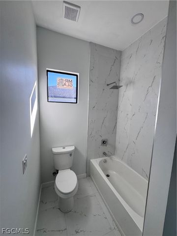 1027 Kismet PKWY W, Cape Coral, FL 33993