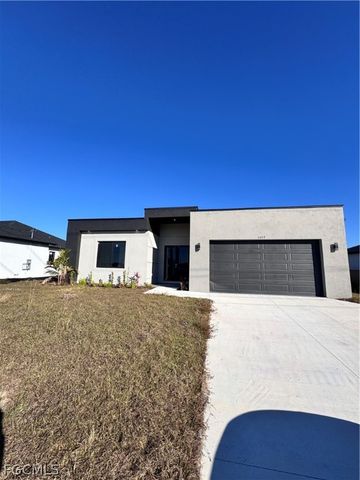 1027 Kismet PKWY W, Cape Coral, FL 33993