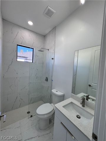 1027 Kismet PKWY W, Cape Coral, FL 33993