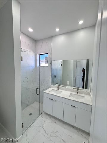 1027 Kismet PKWY W, Cape Coral, FL 33993