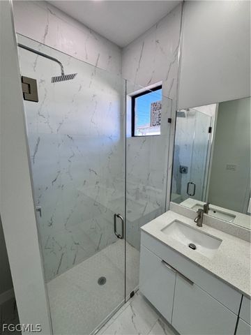 1027 Kismet PKWY W, Cape Coral, FL 33993