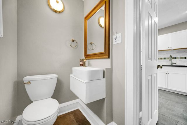 16717 Valleyview Avenue, Cleveland, OH 44135