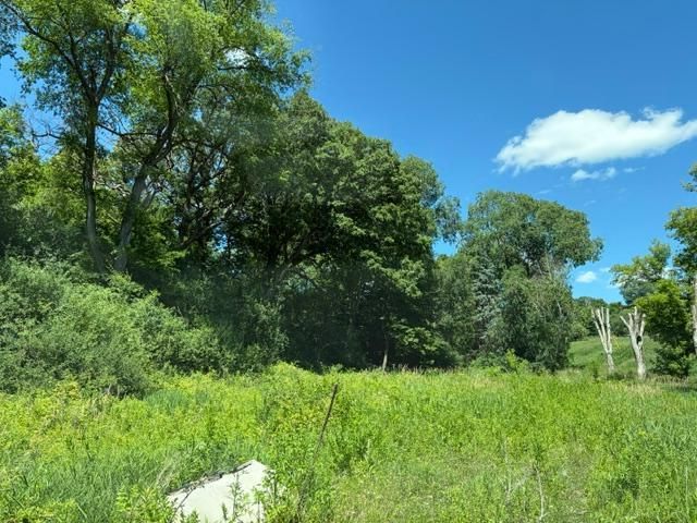 2835 Hadley Valley Road NE, Rochester, MN 55906