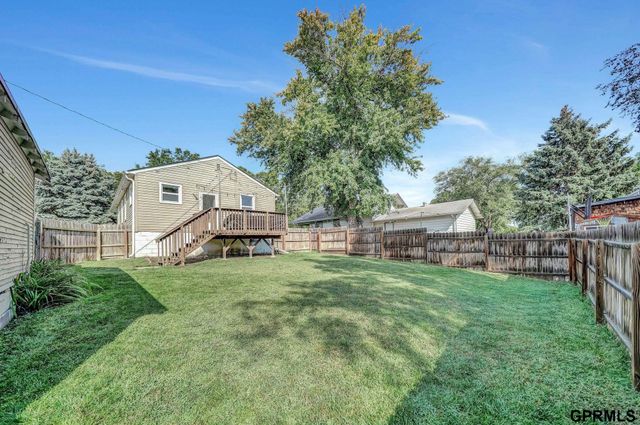 3720 S 54 Street, Lincoln, NE 68506