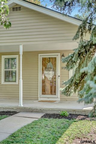 3720 S 54 Street, Lincoln, NE 68506