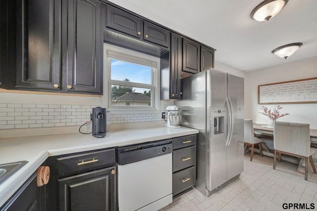 3720 S 54 Street, Lincoln, NE 68506